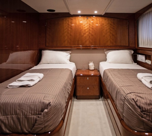 Versatile twin cabin