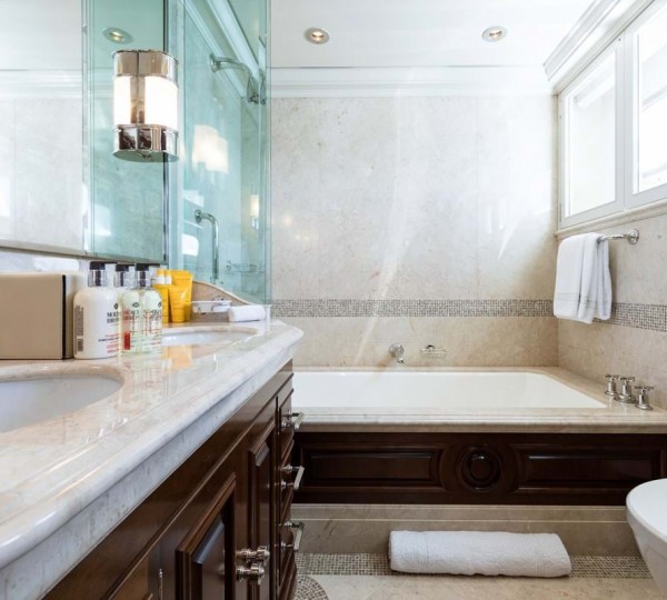 Guest cabin en suite