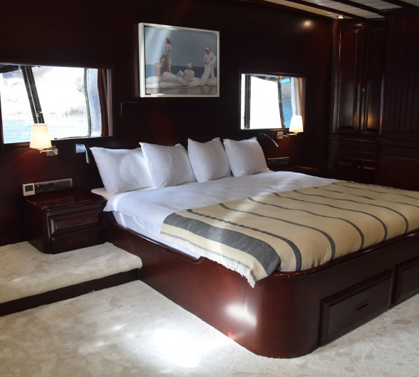 Aft Master Suite