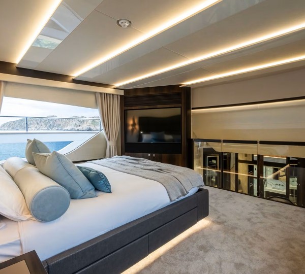 Main Deck Master Upper Level