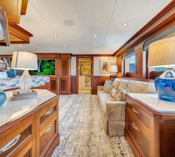 Master Suite Office And Lounge