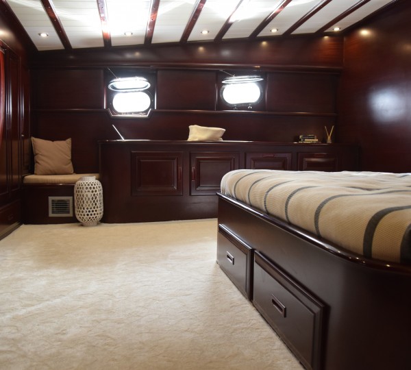 Aft Master Suite