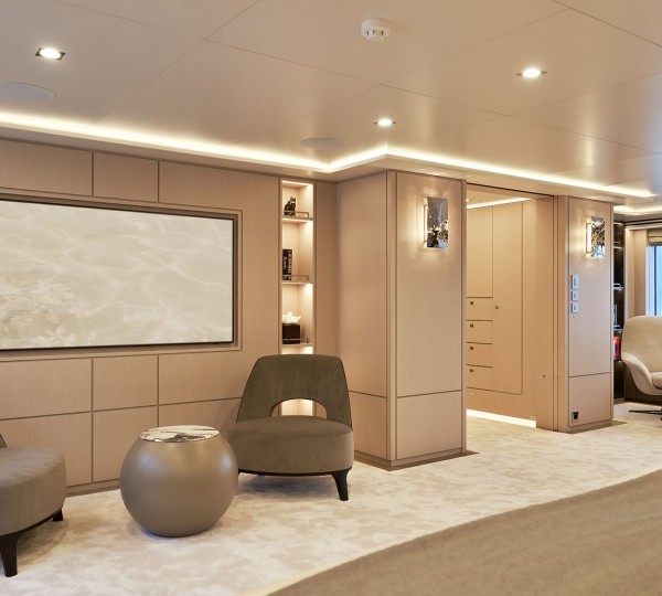 Owner's Suite Lounge