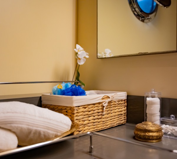 Guest Ensuite Details