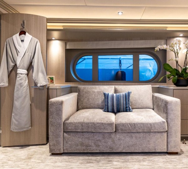 Master Suite Lounge Area