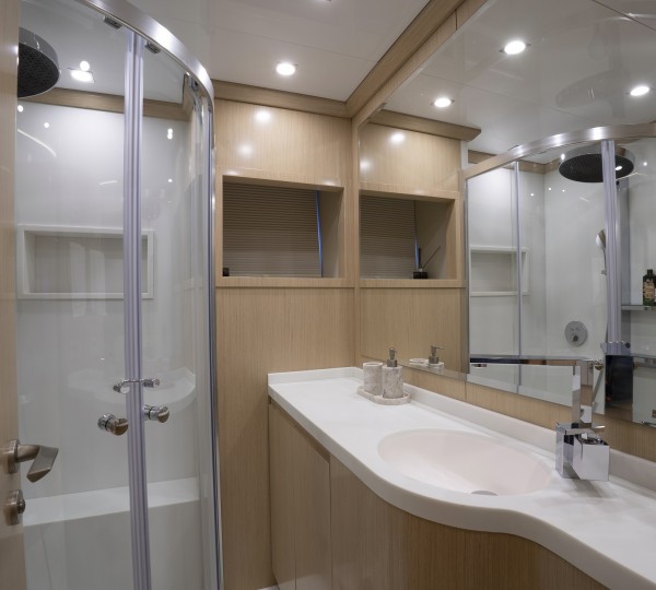 Port Twin Guest Ensuite