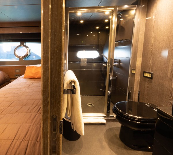 Ensuite From Twin Suite