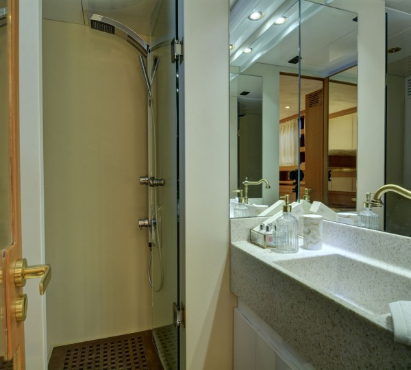Guest ensuite