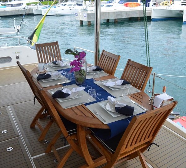 Alfresco dining aft deck
