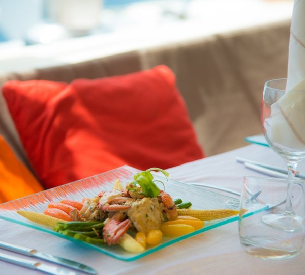 Alfresco dining details