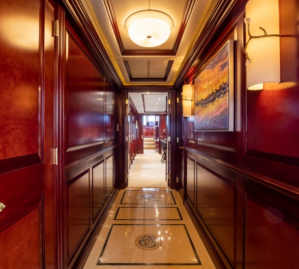 Timeless wood panelling