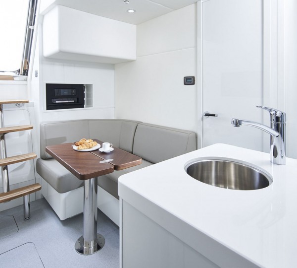 Crew Mess (sistership)