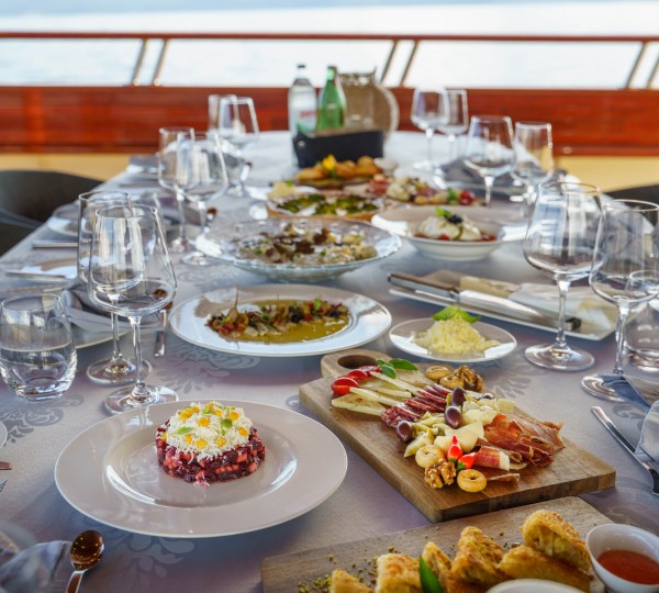 SON DE MAR - Al Fresco Dining