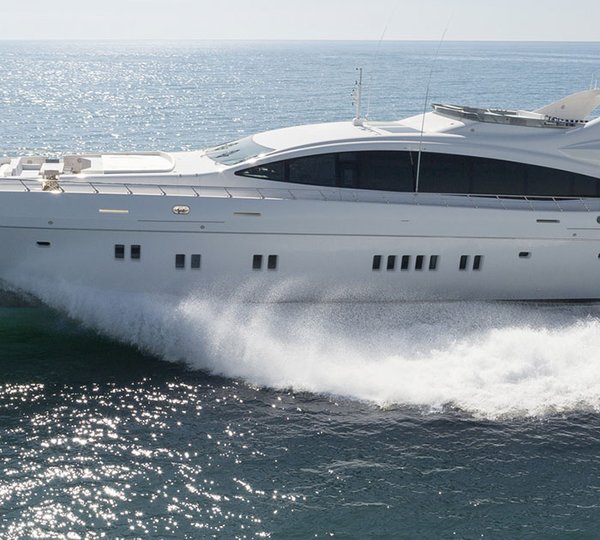 50m Mangusta Overmarine Yacht Running