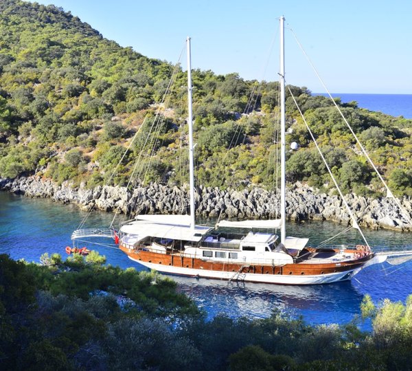 33m Gulet BERRAK SU - Main shot