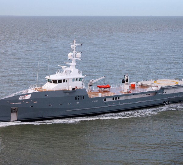 67M Fast Yacht Support Vessel Under Sea Trials