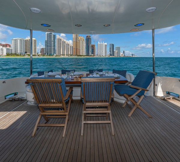 Aft deck dining