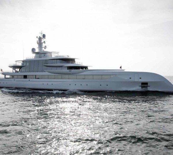 80m Superyacht