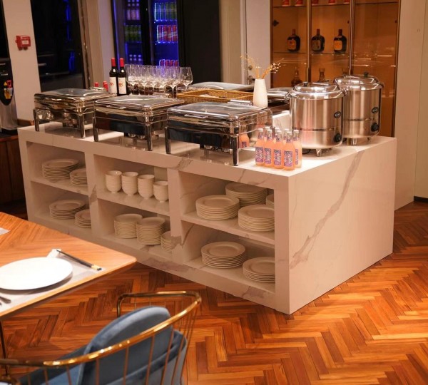 Restaurant - serving station