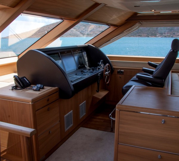 AFINA Interior - Controls