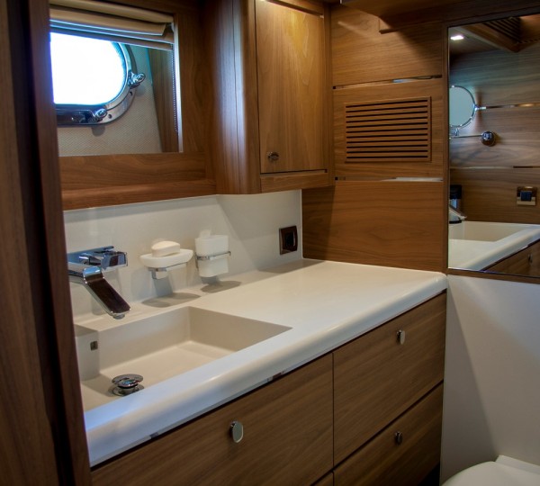 AFINA Interior - Ensuite