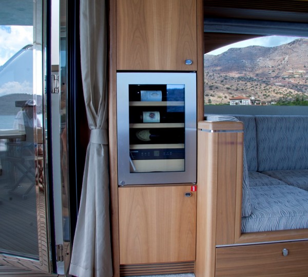 AFINA Interior - Wine Fridge