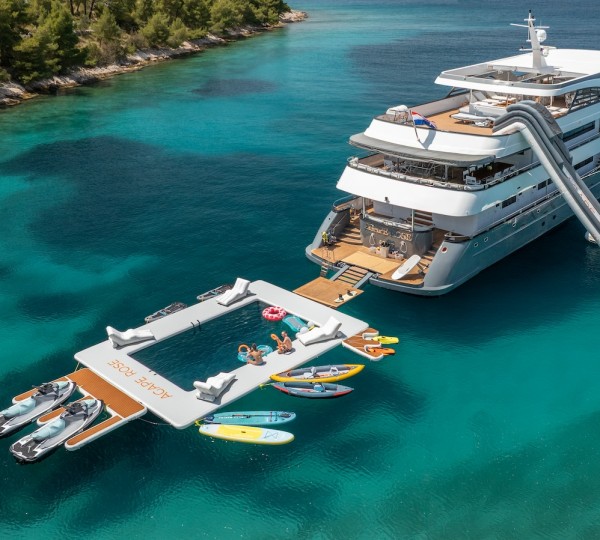 AGAPE ROSE With Water Toys