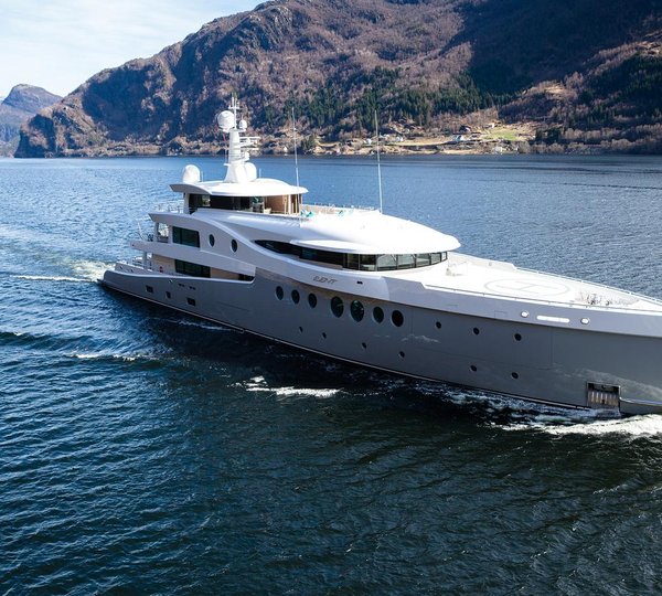 AMELS 199 Limited Edition Yacht - Underway In Norway
