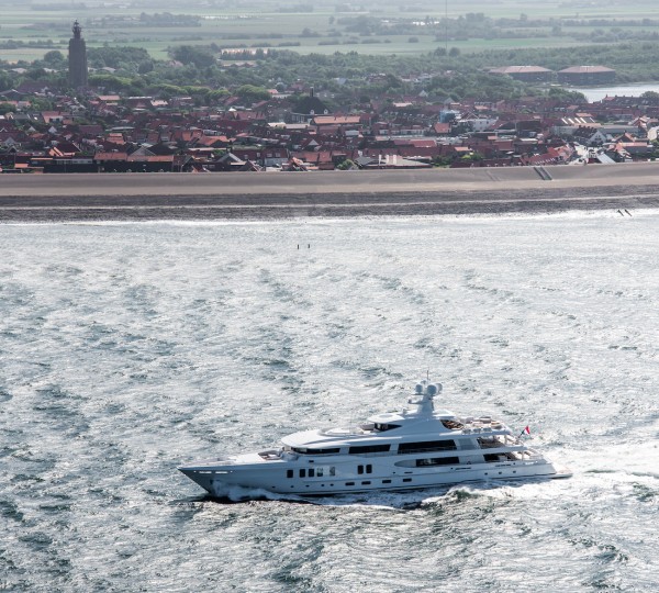 AMELS 220 AURORA BOREALIS -cruising Aerial