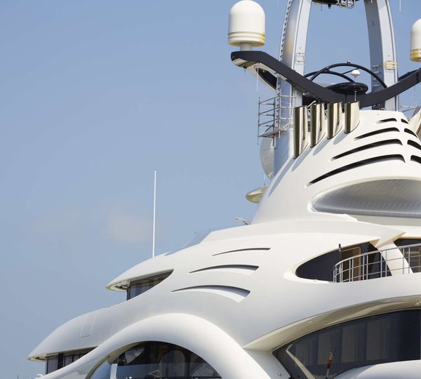 ANNA (ex Project 1007) - Exterior