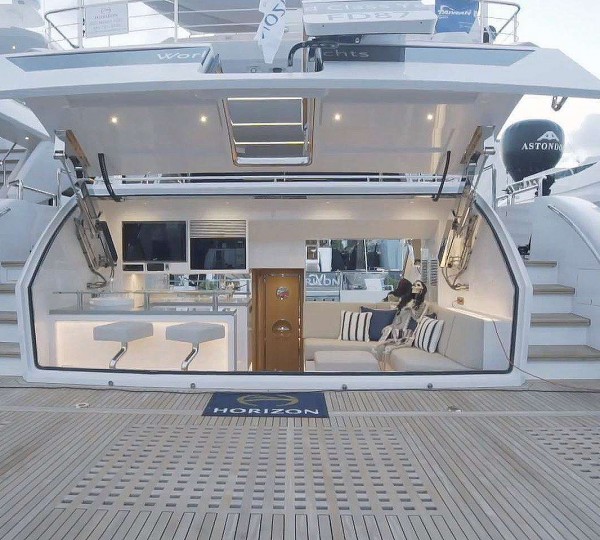 AQUA LIFE Exterior - Beach Club