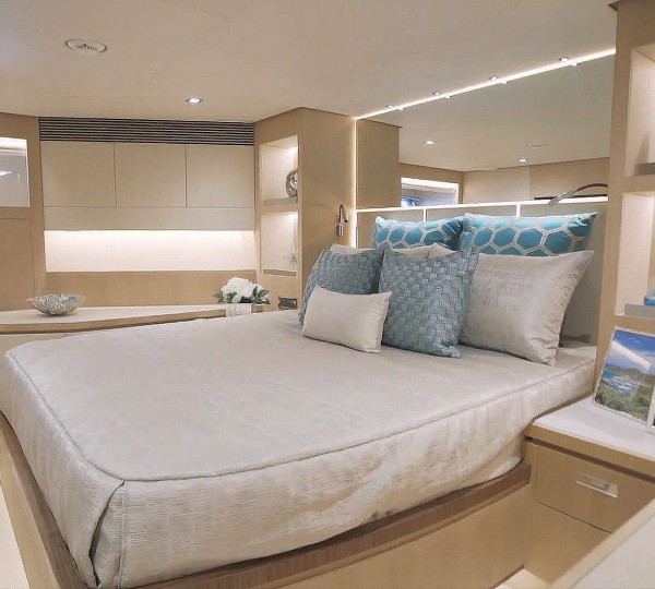 AQUA LIFE Interior - Guest Cabin