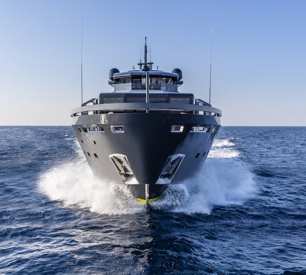 ARCADIA 105 Motor Yacht