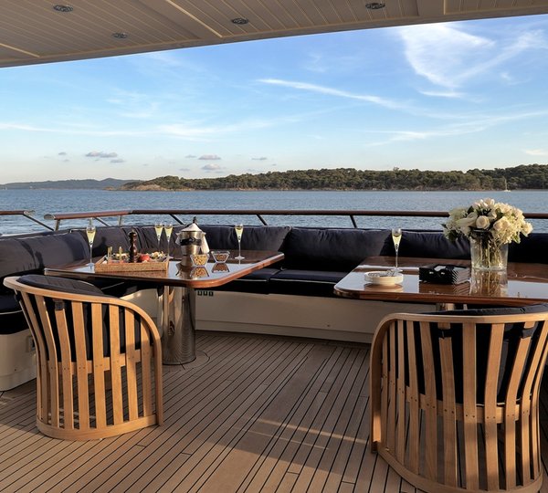 AWATEA Aft Deck Seating With Drinks