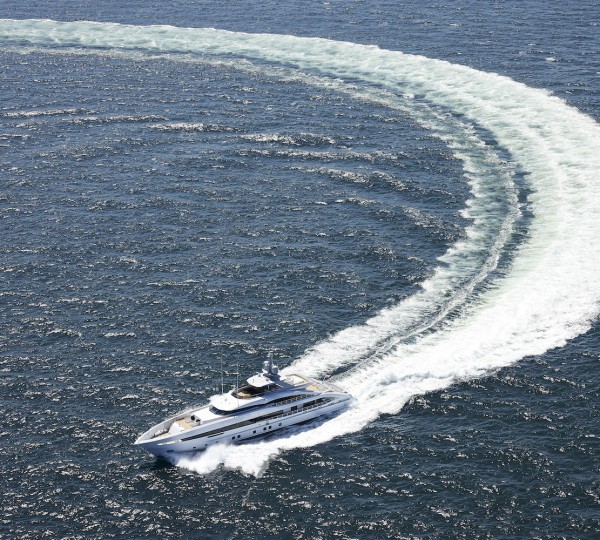 Aerial Running Shot © Dick Holthuis