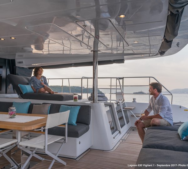 Aft Deck Seating And Dining