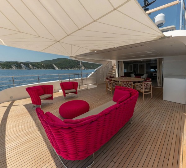 Aft Deck With Bimini