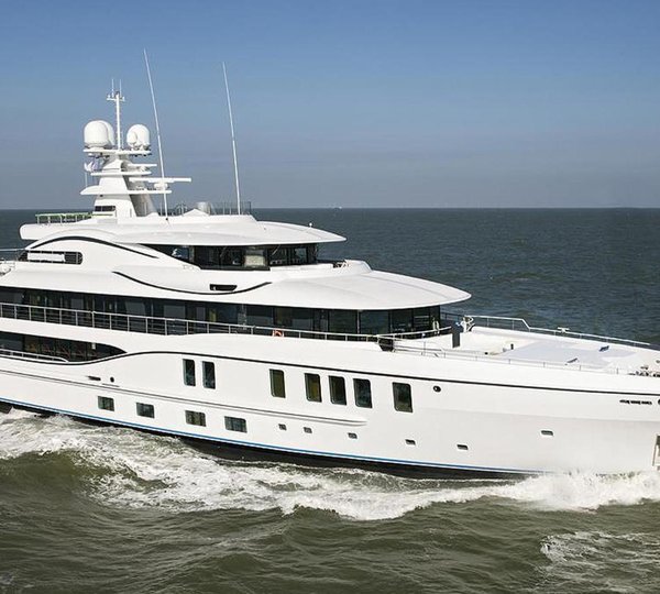 Amels Limited Edition 242 - Bow Profile Underway