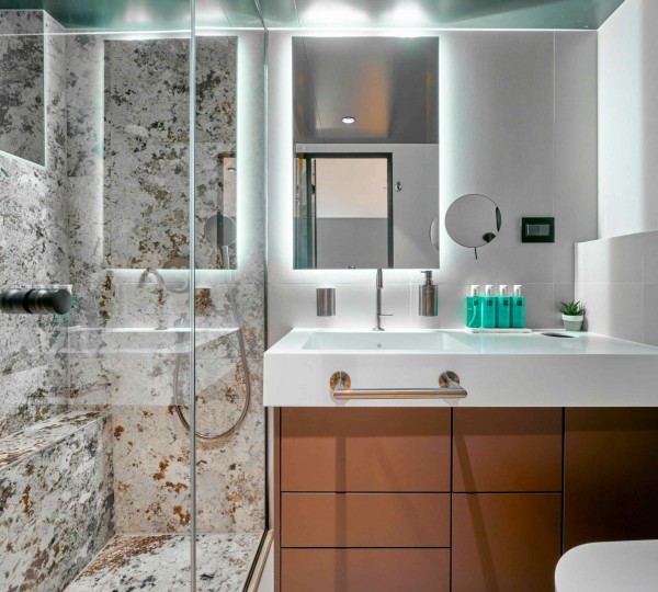 Anetta Convertible Portside Cabin Toilet