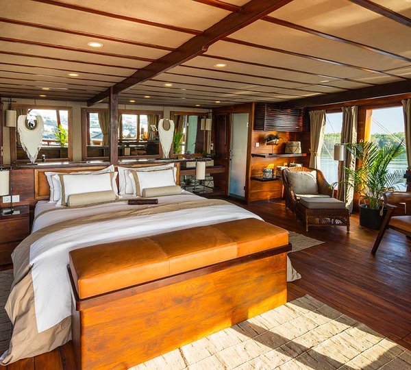 BATAVIA Master Suite