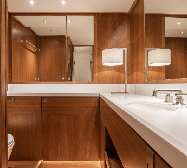 BECOOL Interior - Ensuite