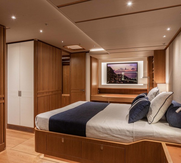 BECOOL Interior - Master Cabin