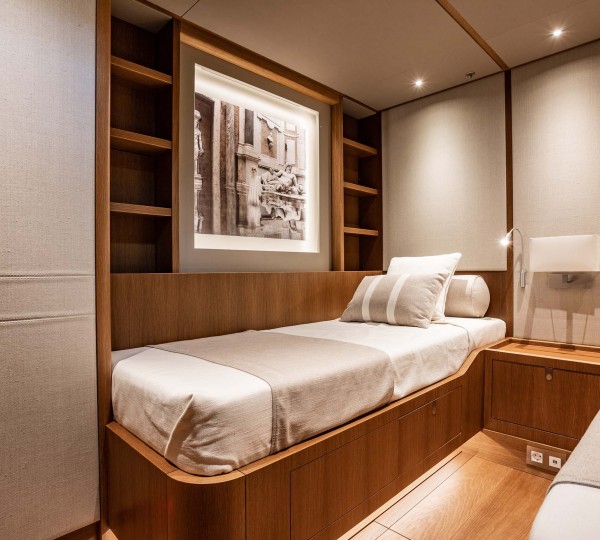 BECOOL Interior - Twin Cabin