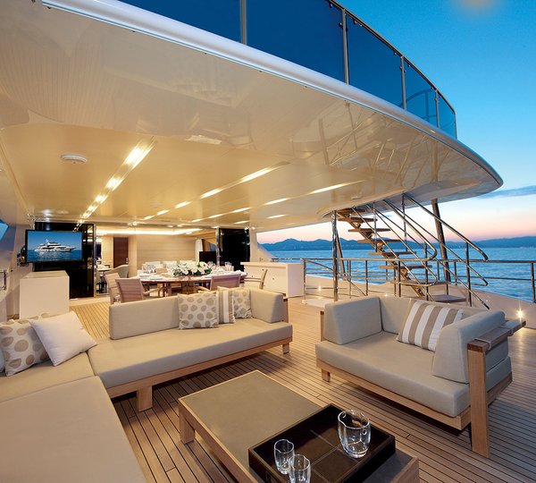 BS003 Upper Deck Lounging Area