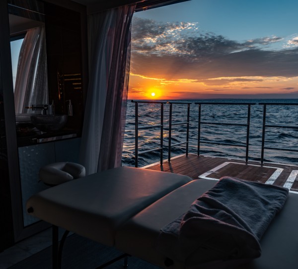 Beach Club-Massage Area