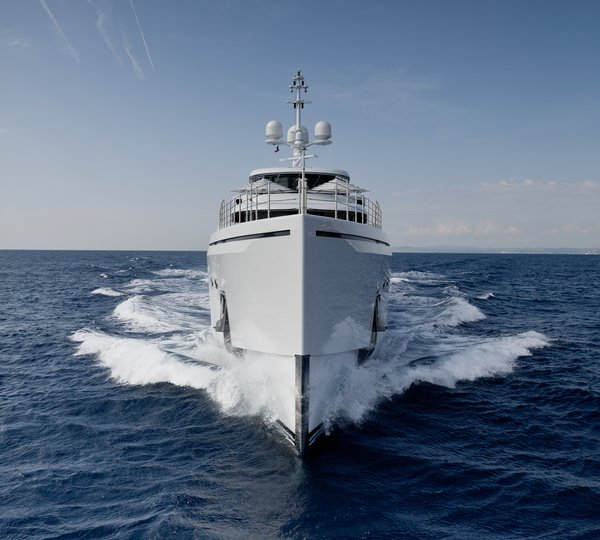 Benetti 11.11 bow view