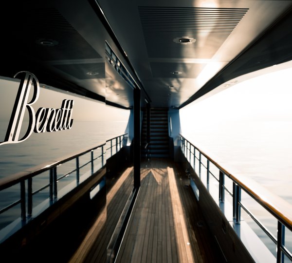 11.11 detail of the deck