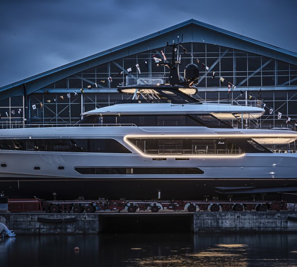 Benetti Launches First Unit Of Motopanfilo 37M By Night