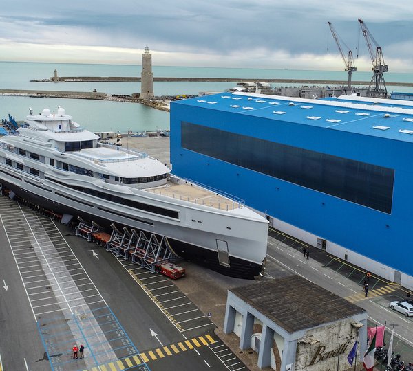 Benetti Superyahc T FB277 Nearing To Hit Water