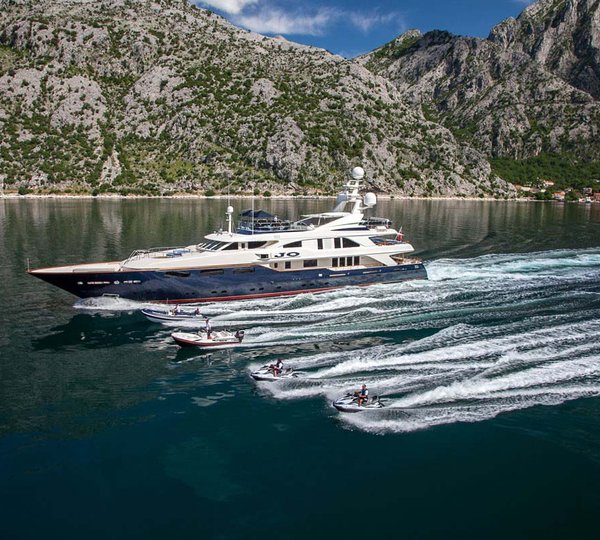 Benetti Jo Port Side With Toys